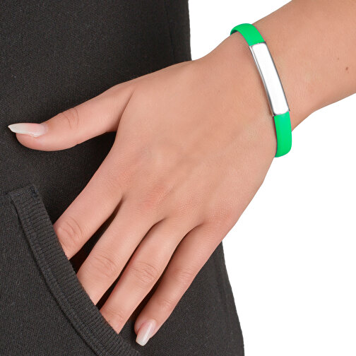 Micro-USB Armband , Promo Effects, grün, Kunstoff, 22,50cm (Länge), Bild 3